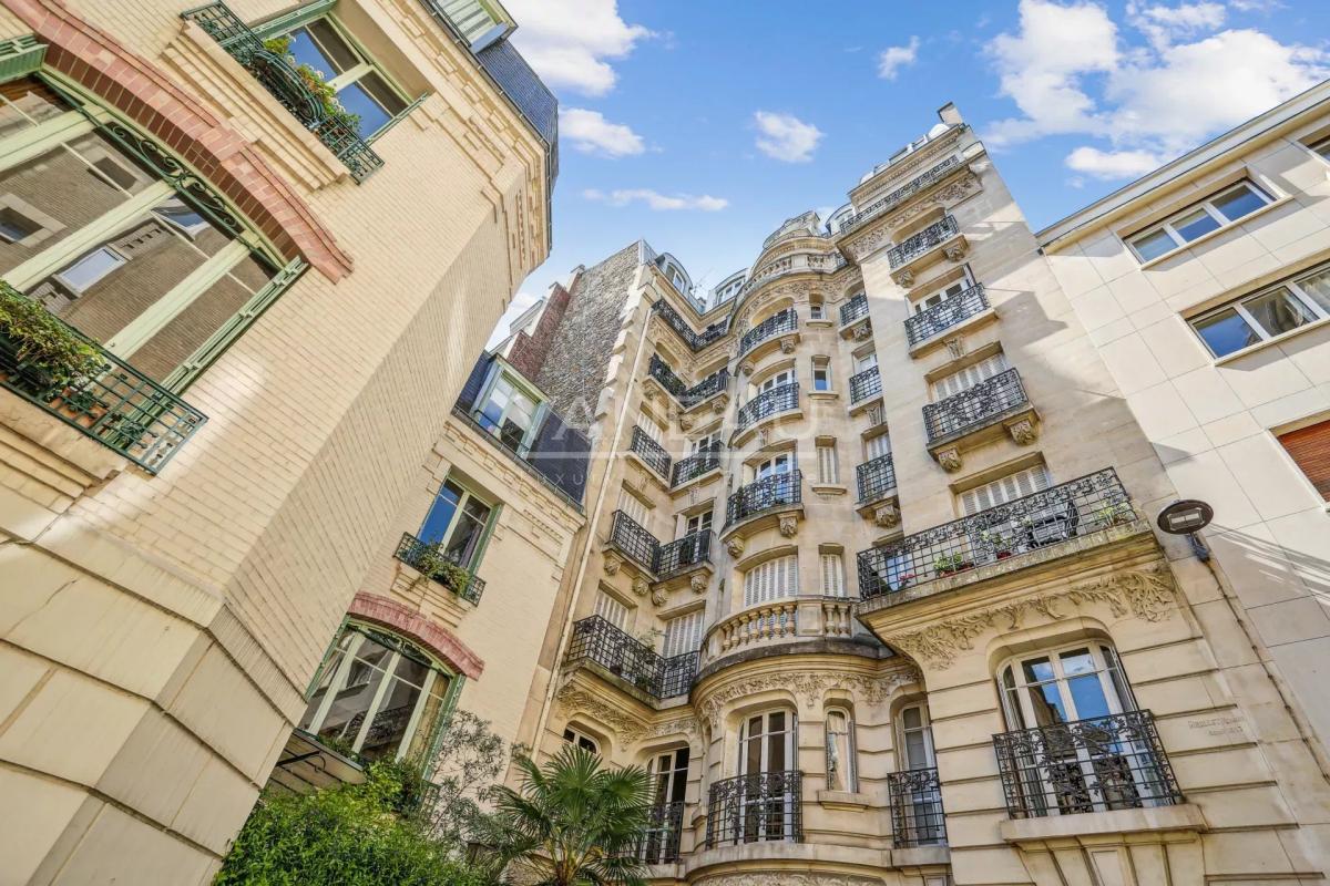 Paris XVIe - Auteuil Jasmin - Appartement 3 pièces au calme en é