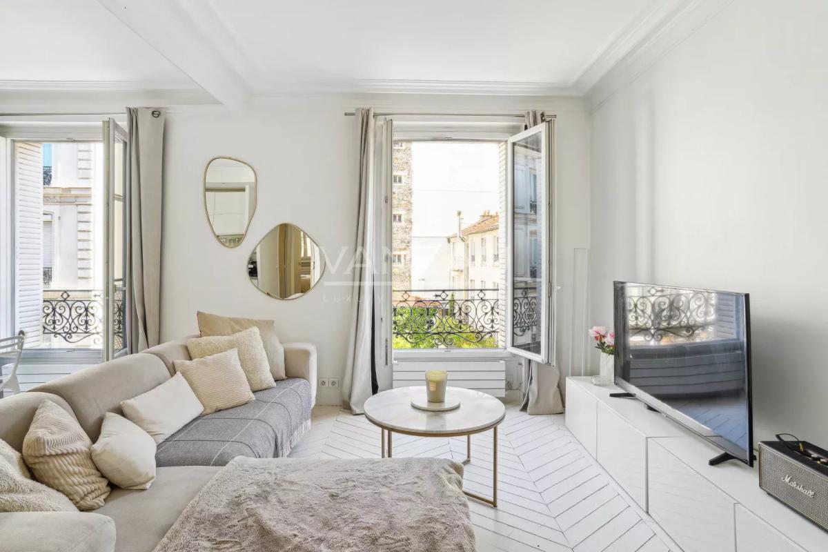 Paris VII - Cler - Charmant pied-à-terre, vue dégagée