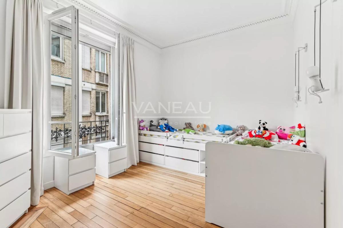 PARIS XVIème - Auteuil Nord - Appartement  Familial