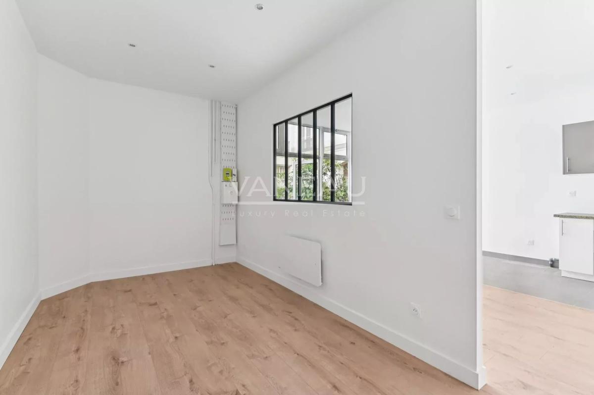 Paris VIIIe - A deux pas des Batignolles.
