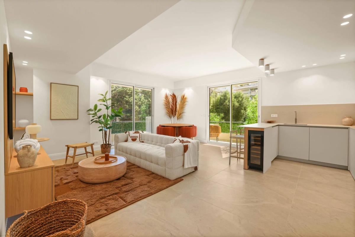 Appartement 3 pièces rénové à vendre - Cannes Basse Californie