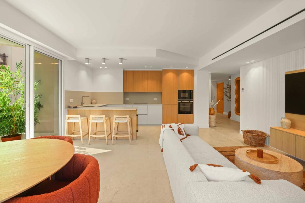 Appartement 3 pièces rénové à vendre - Cannes Basse Californie