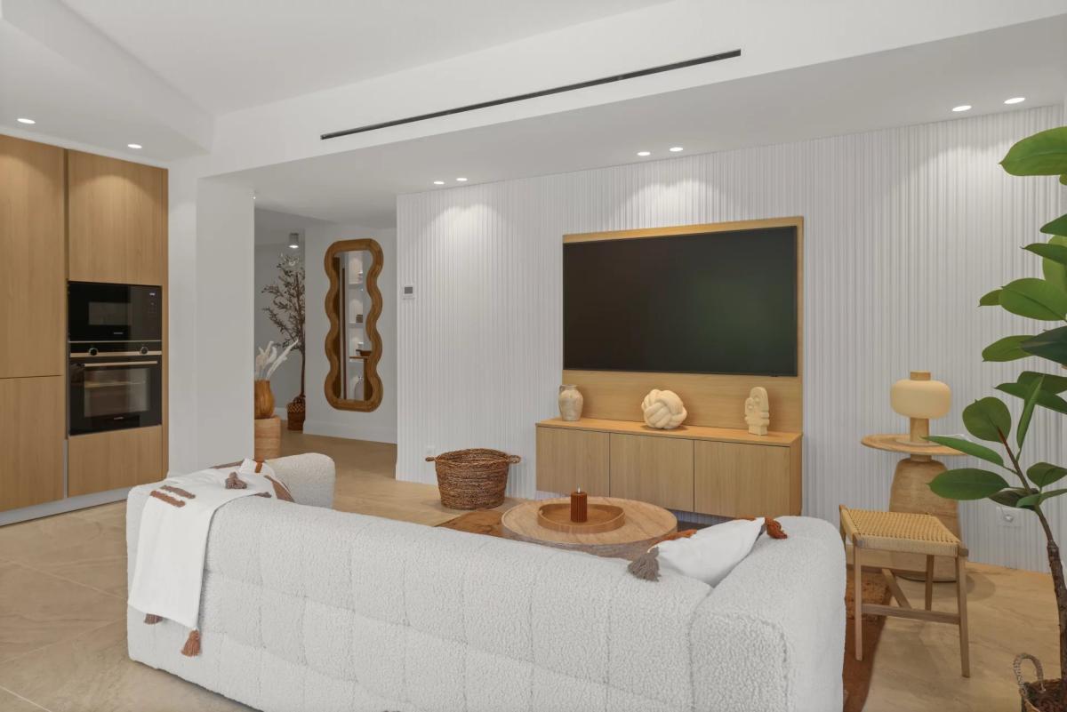 Appartement 3 pièces rénové à vendre - Cannes Basse Californie