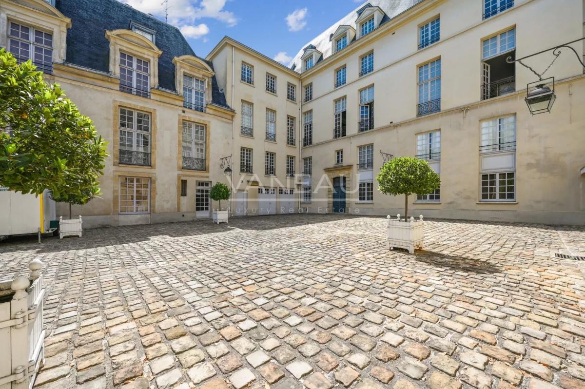 PARIS Ve - Monge / Montebello - Duplex d'exception en dernier ét