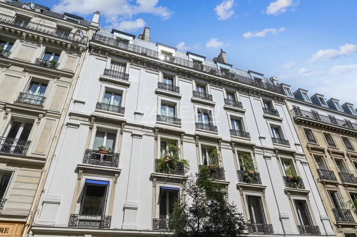 Paris VIIIe - A deux pas des Batignolles.