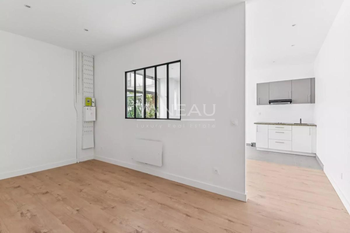 Paris VIIIe - A deux pas des Batignolles.