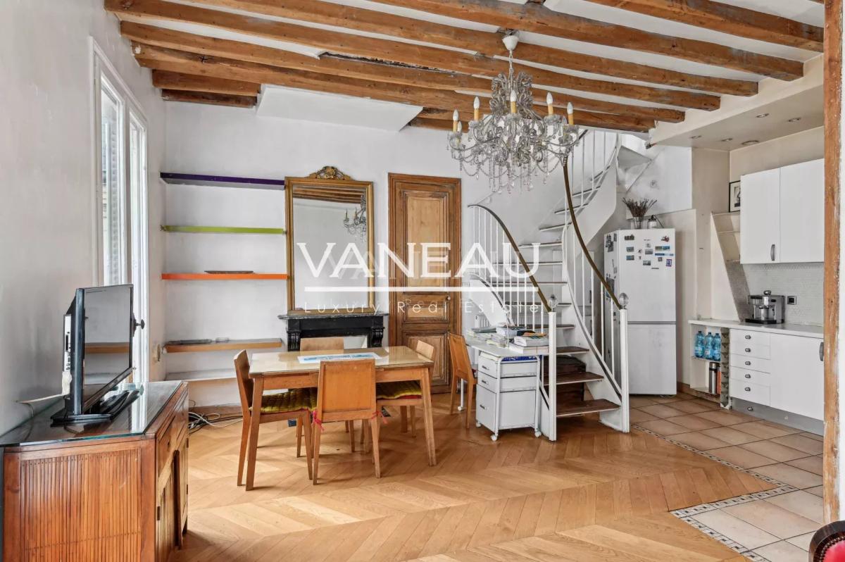 Paris IIIe - Place des Vosges - Duplex 2 chambres Calme Lumineux