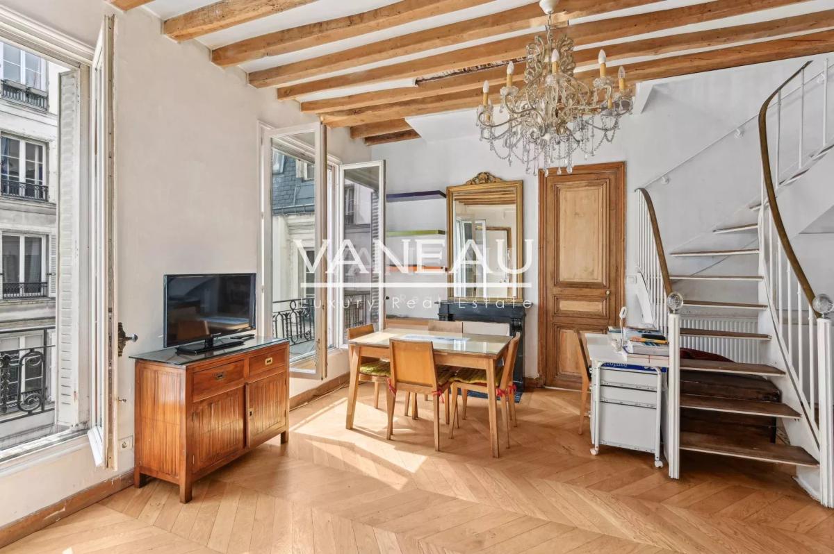 Paris IIIe - Place des Vosges - Duplex 2 chambres Calme Lumineux