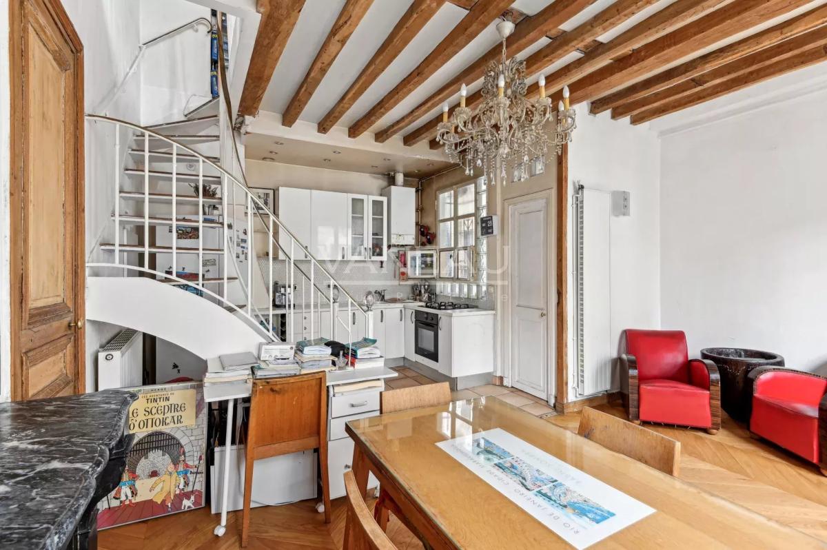Paris IIIe - Place des Vosges - Duplex 2 chambres Calme Lumineux