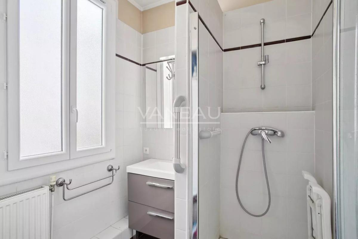 Paris XIVe - Mouton-Duvernet - Quatre pièces ensoleillé charme a