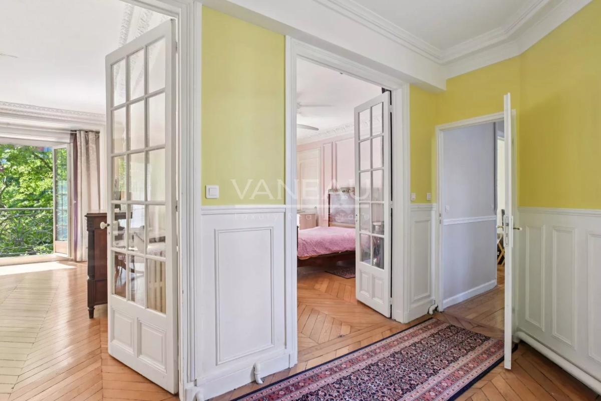 Paris XIVe - Mouton-Duvernet - Quatre pièces ensoleillé charme a