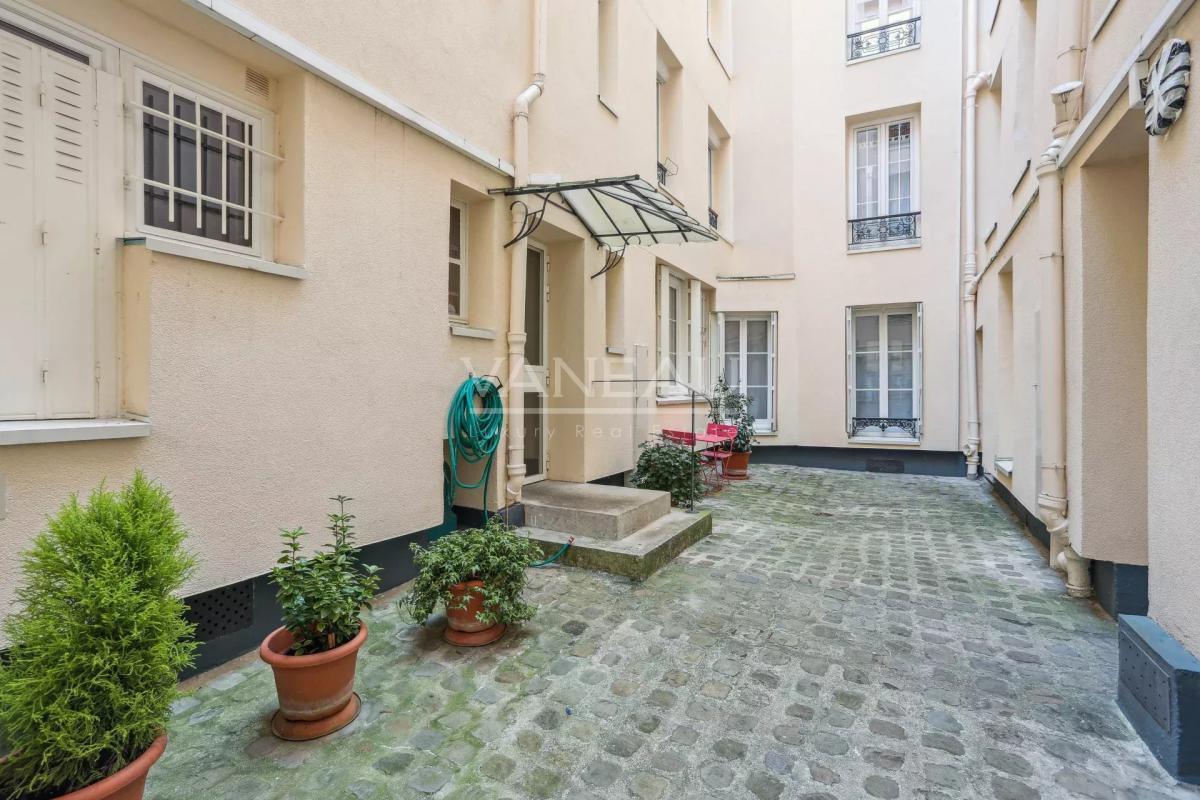 Paris VIIe - PROCHE RUE CLER -  Charmant Pied-à-Terre,