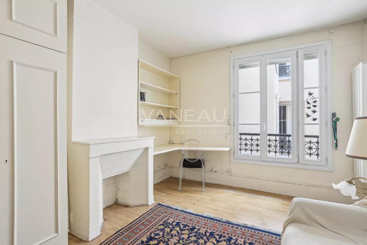 Paris VIIe - PROCHE RUE CLER -  Charmant Pied-à-Terre,