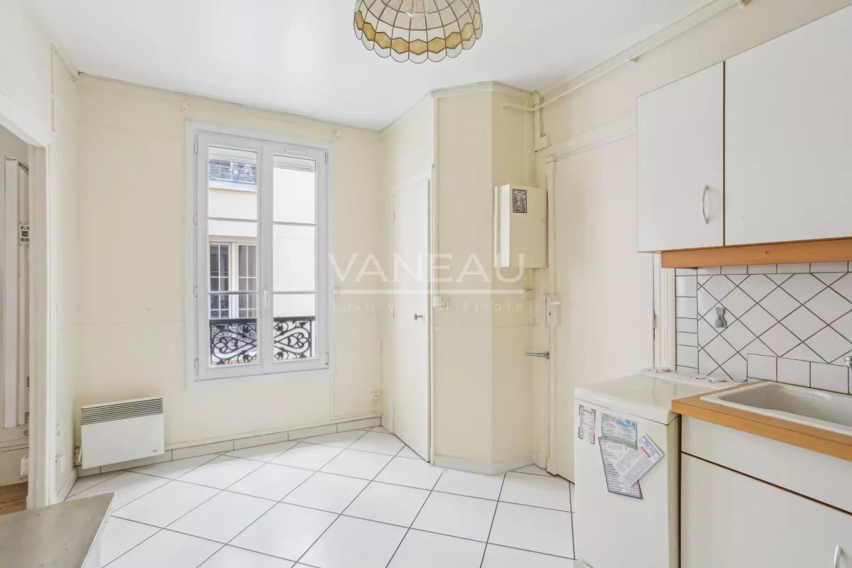 Paris VIIe - PROCHE RUE CLER -  Charmant Pied-à-Terre,
