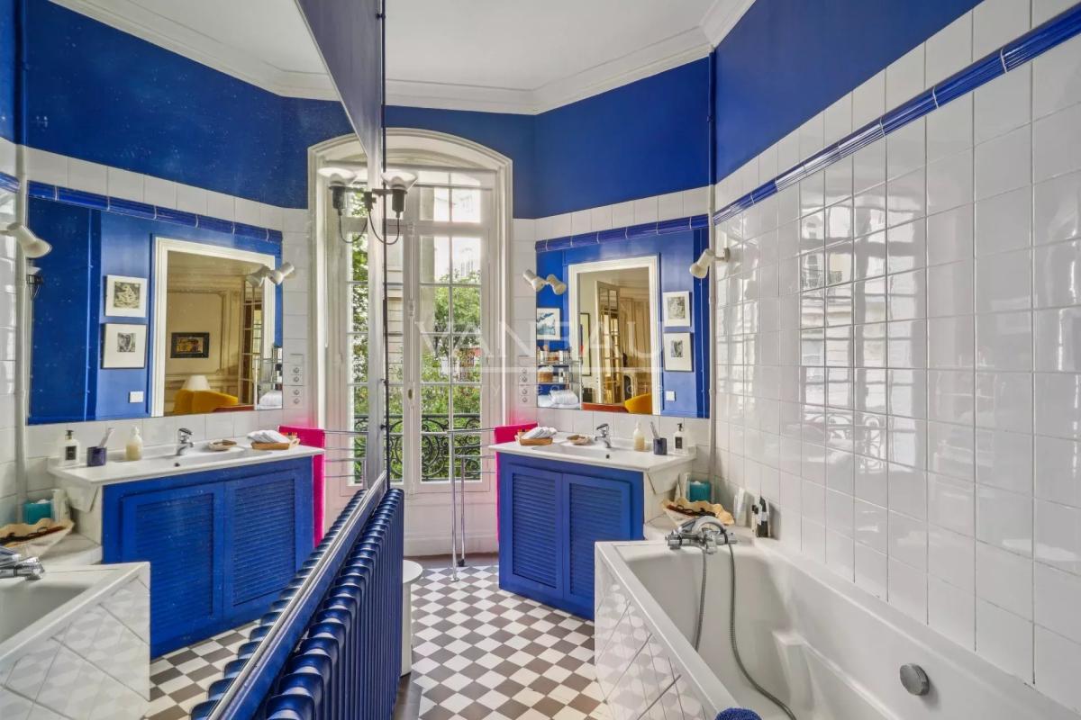 Appartement haussmannien d’exception – Square de la Tour Maubour