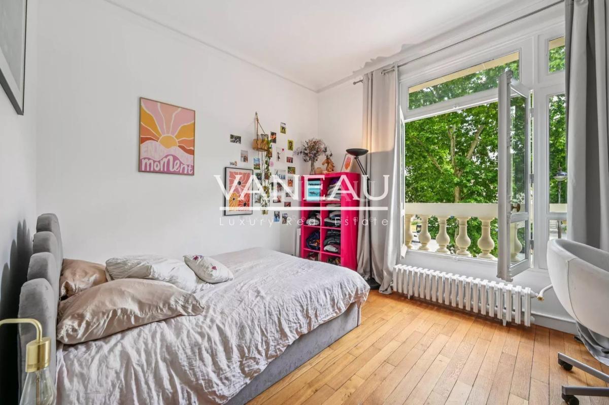 Paris VII- Appartement familial au pieds du Champ-De-Mars