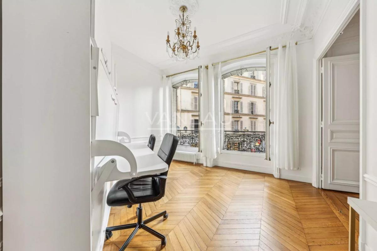 PARIS VIIIe - Appartement familial et de réception