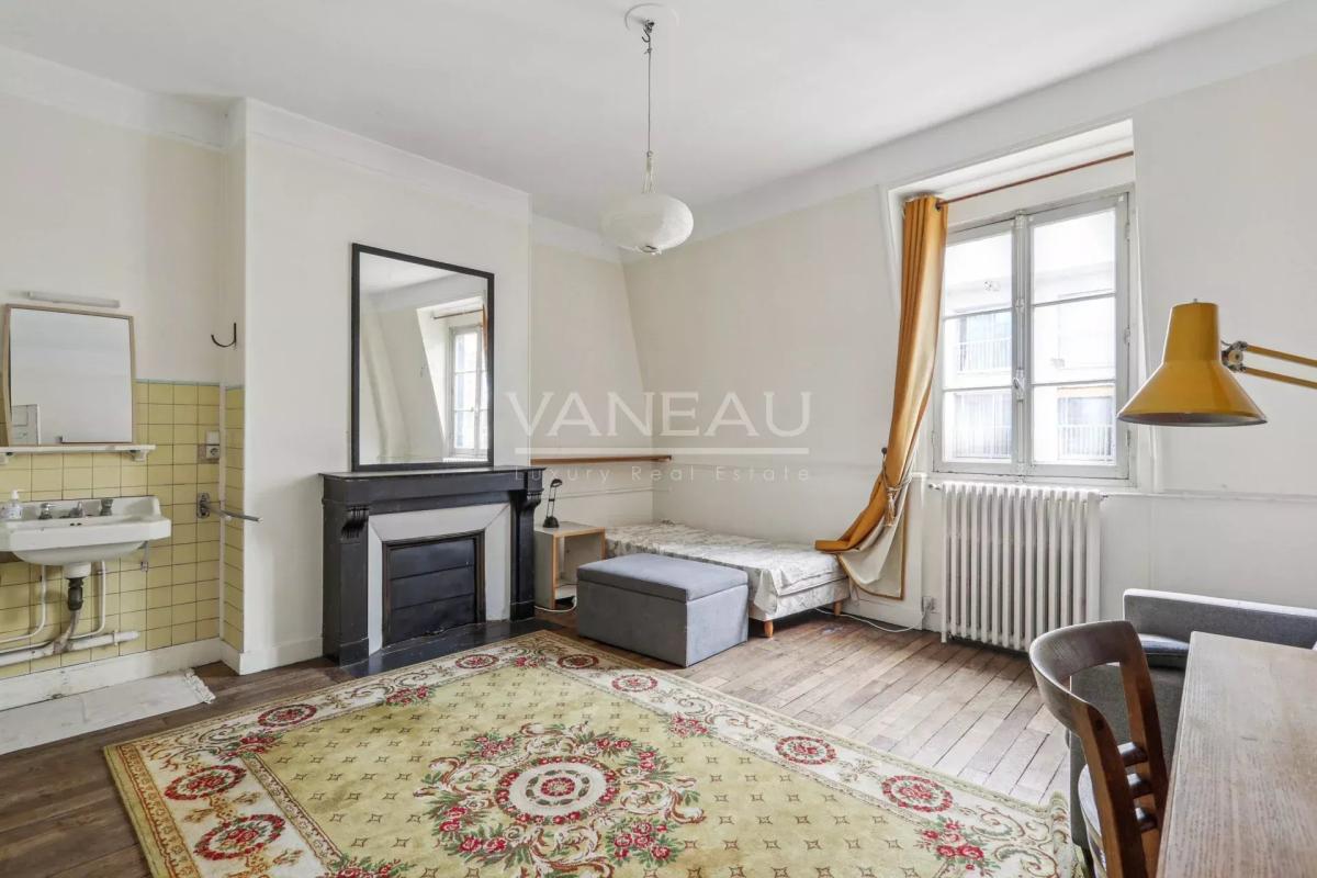 Paris VIe - Maison Bourgeoise, à quelques pas du jardin du Luxem
