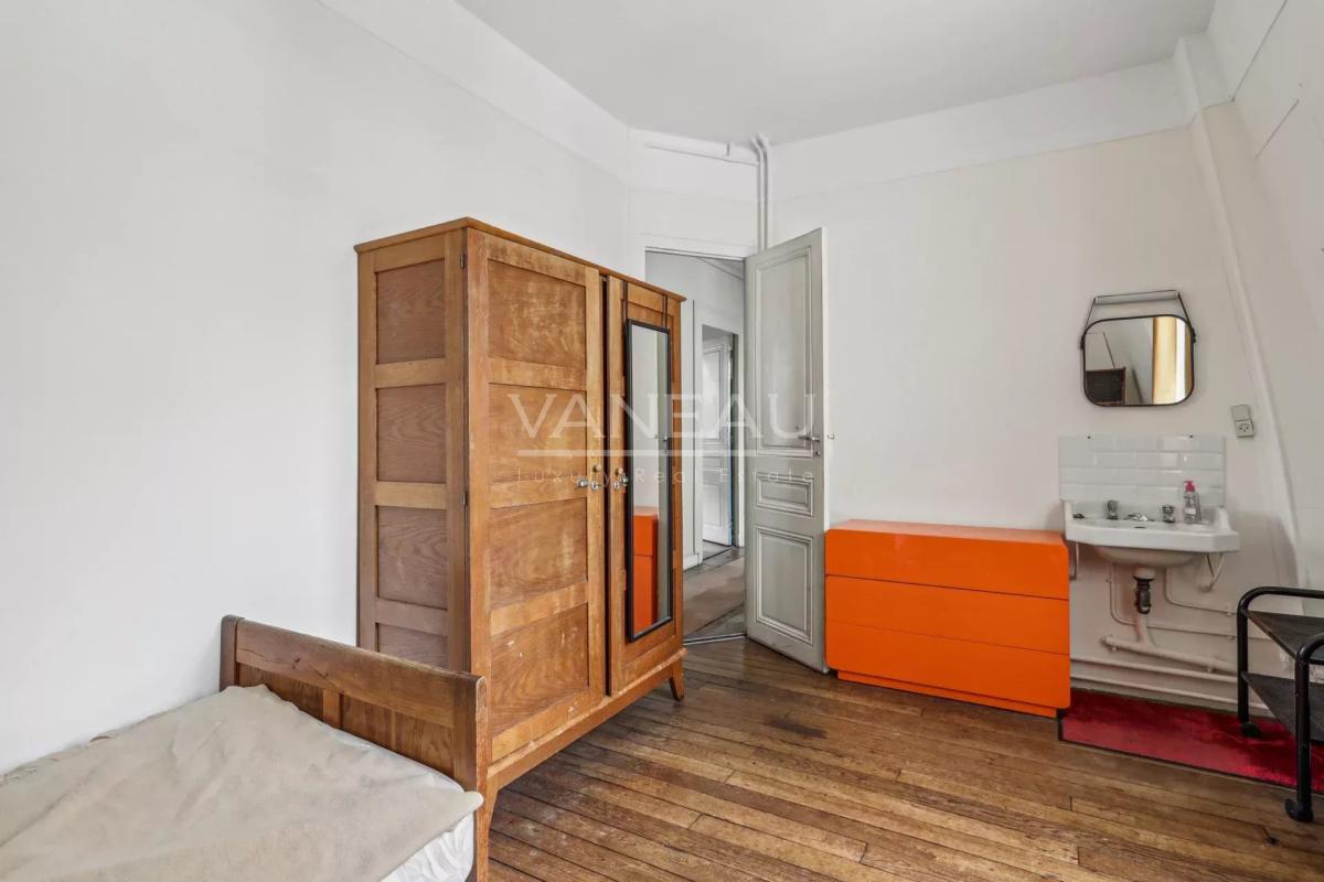 Paris VIe - Maison Bourgeoise, à quelques pas du jardin du Luxem