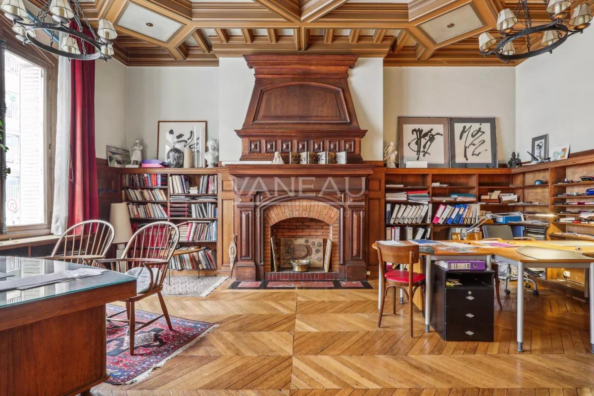 Paris VIe - Maison Bourgeoise, à quelques pas du jardin du Luxem
