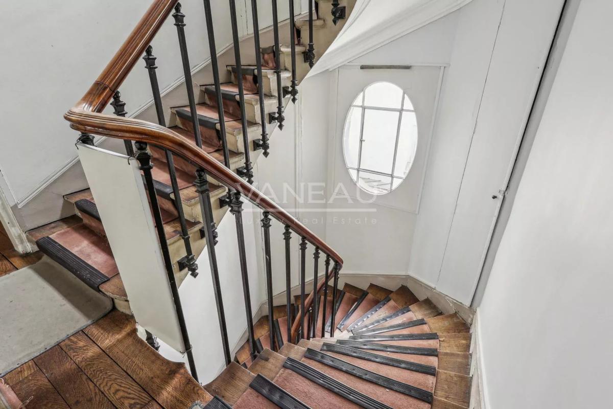 Paris VIe - Maison Bourgeoise, à quelques pas du jardin du Luxem