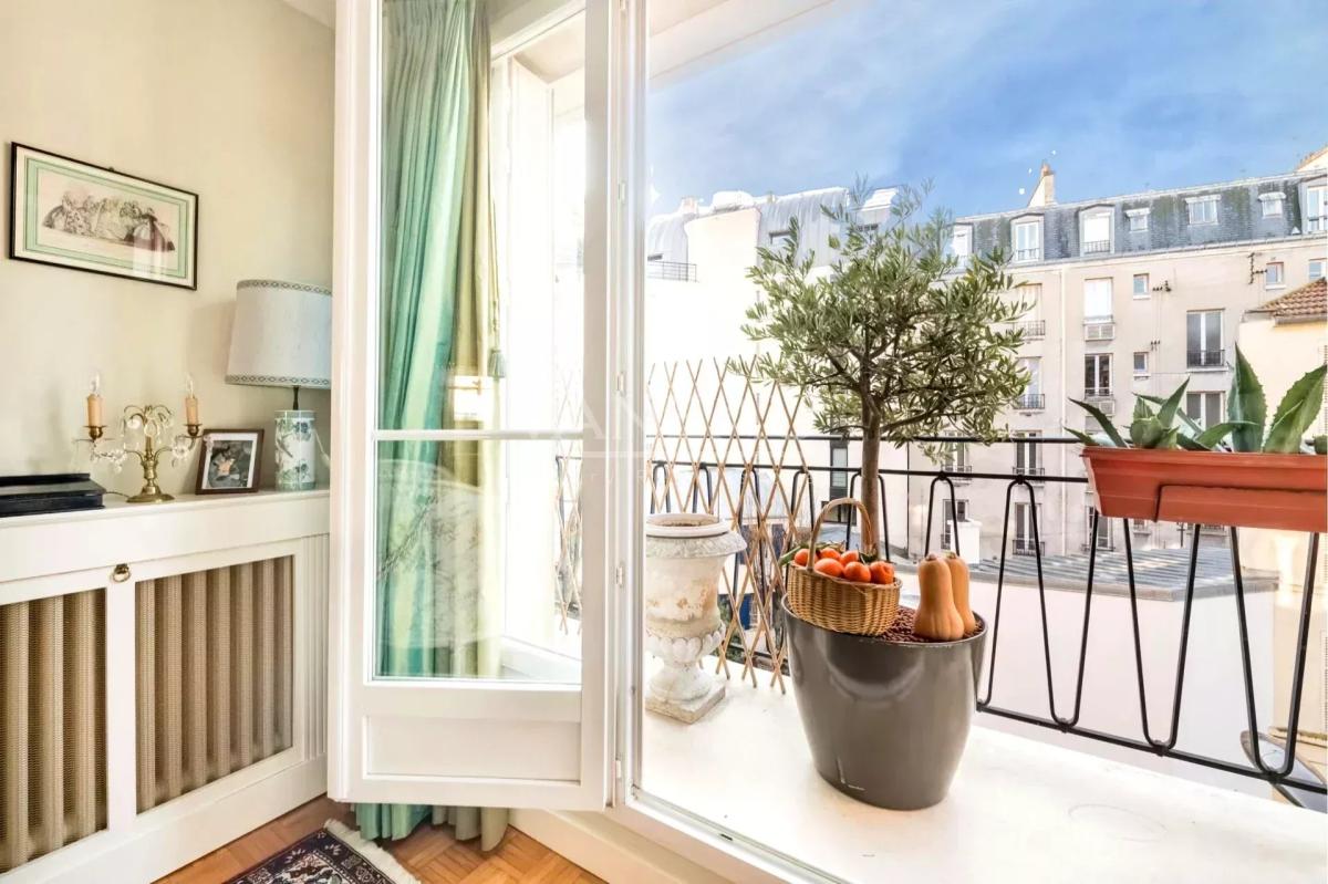 Boulogne nord - Trois pièces avec balcon plein sud