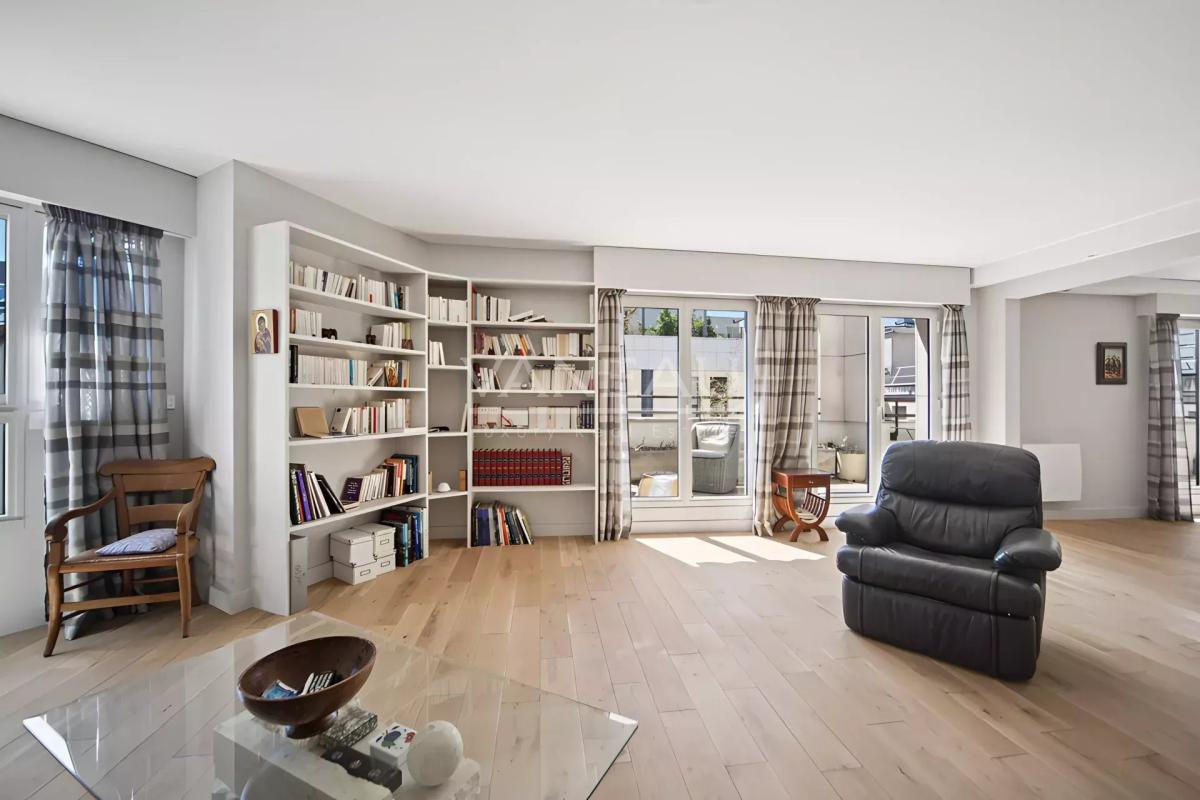 Duplex au dernier étage avec terrasses