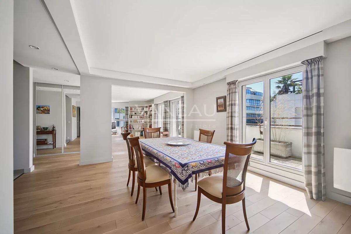 Duplex au dernier étage avec terrasses