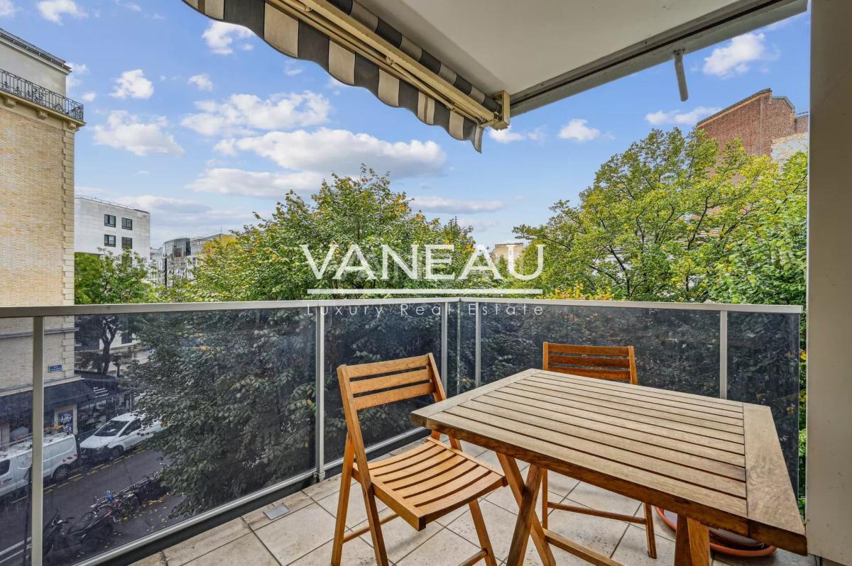 Appartement familial avec terrasse- Paris XVe