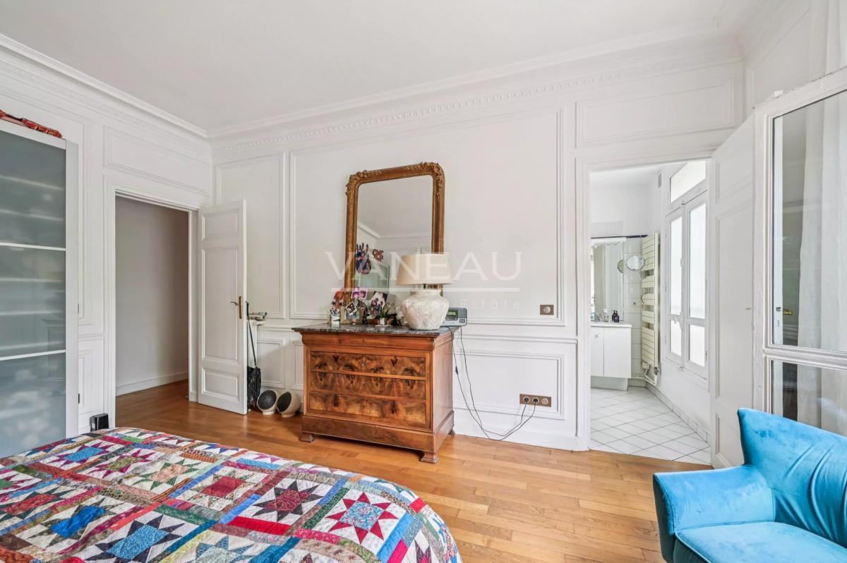 Paris VII- Appartement familial au pieds du Champ-De-Mars