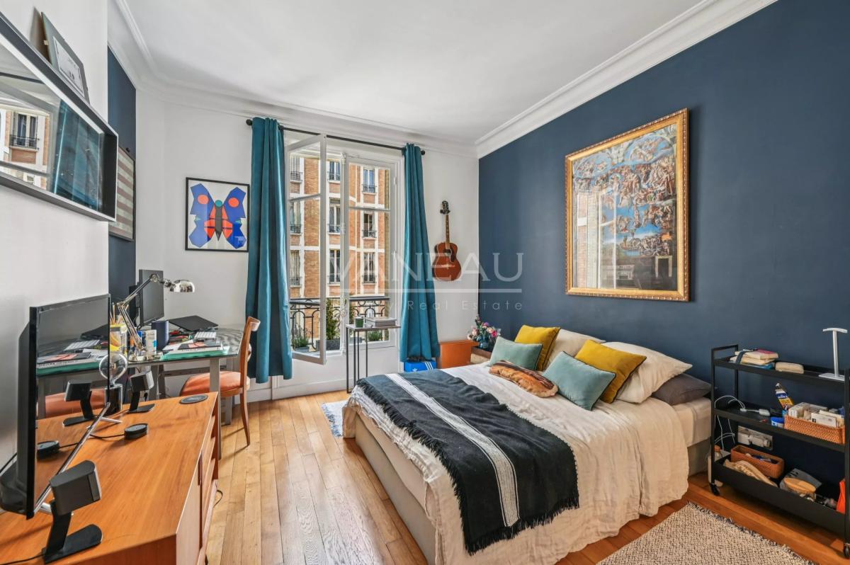 Paris VII- Appartement familial au pieds du Champ-De-Mars