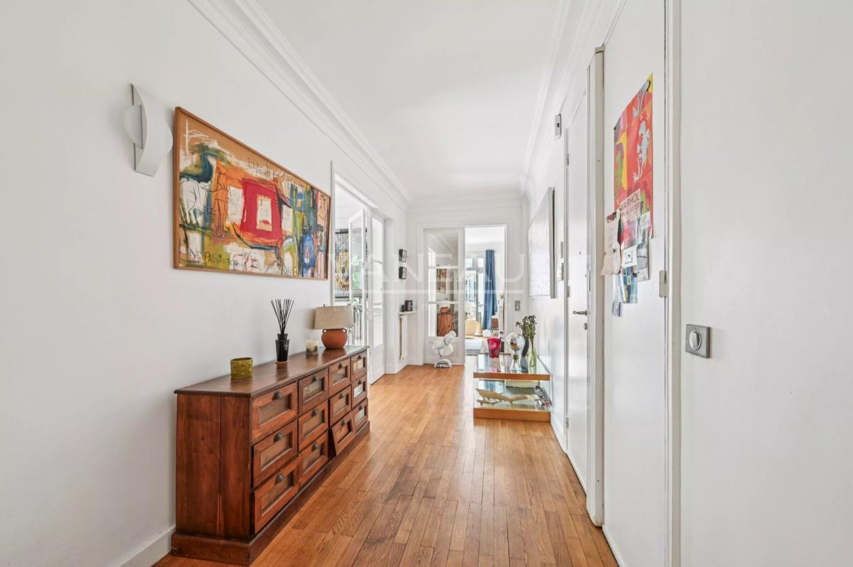 Paris VII- Appartement familial au pieds du Champ-De-Mars