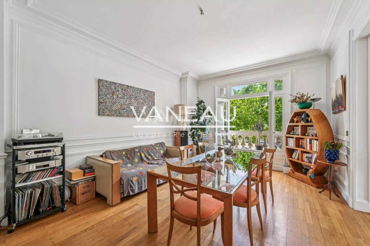 Paris VII- Appartement familial au pieds du Champ-De-Mars