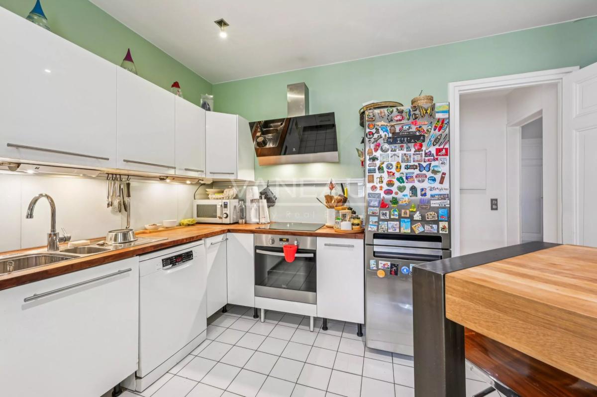 Paris VII- Appartement familial au pieds du Champ-De-Mars