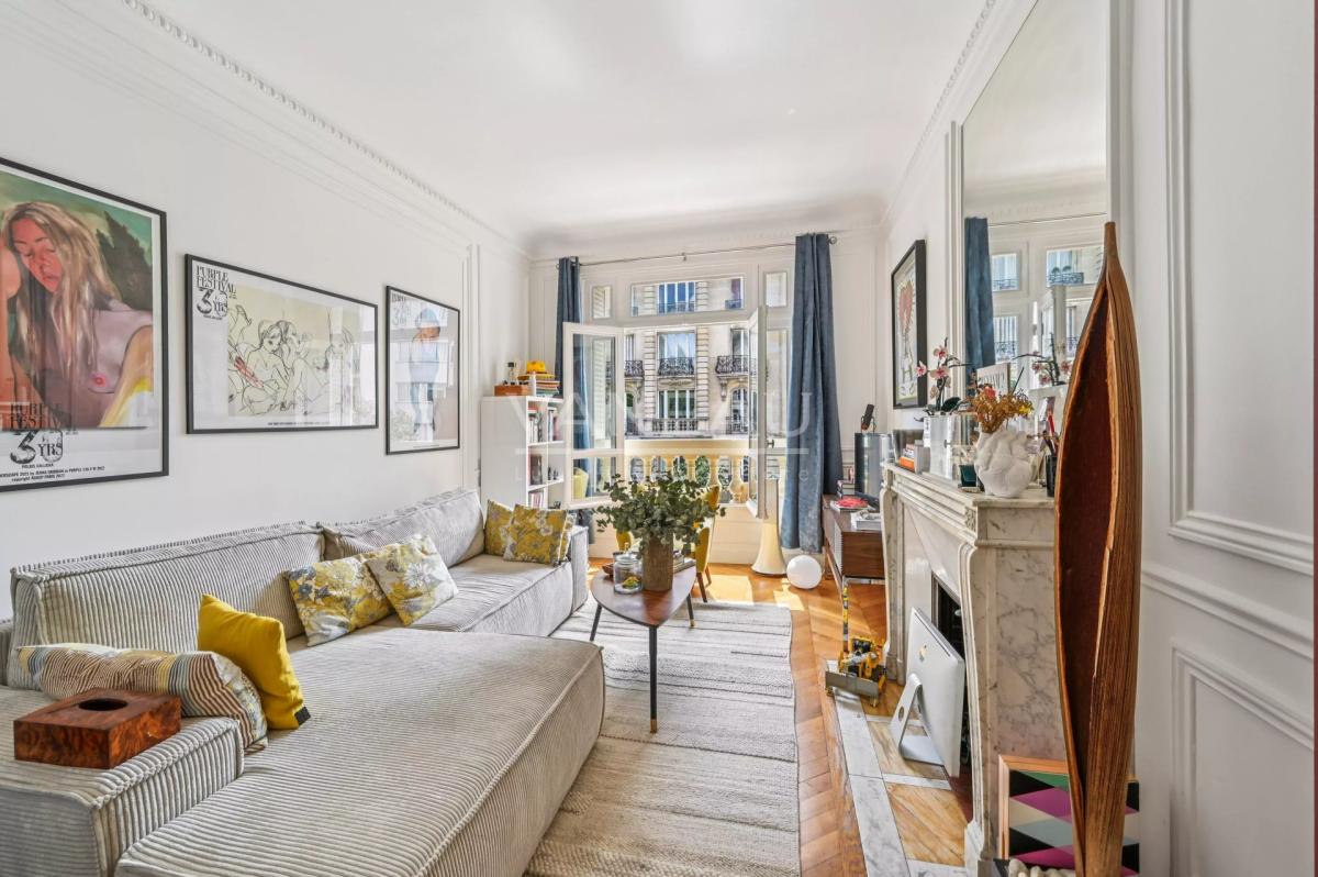 Paris VII- Appartement familial au pieds du Champ-De-Mars