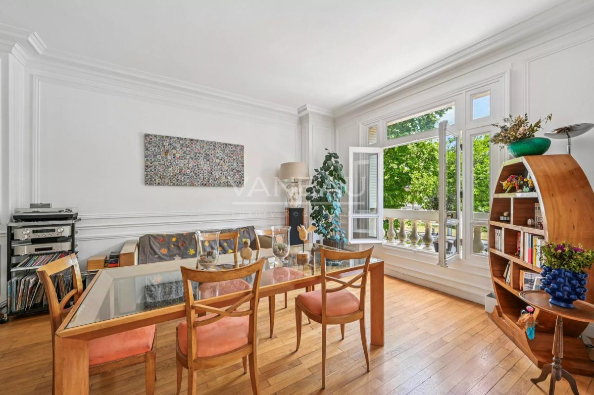 Paris VII- Appartement familial au pieds du Champ-De-Mars