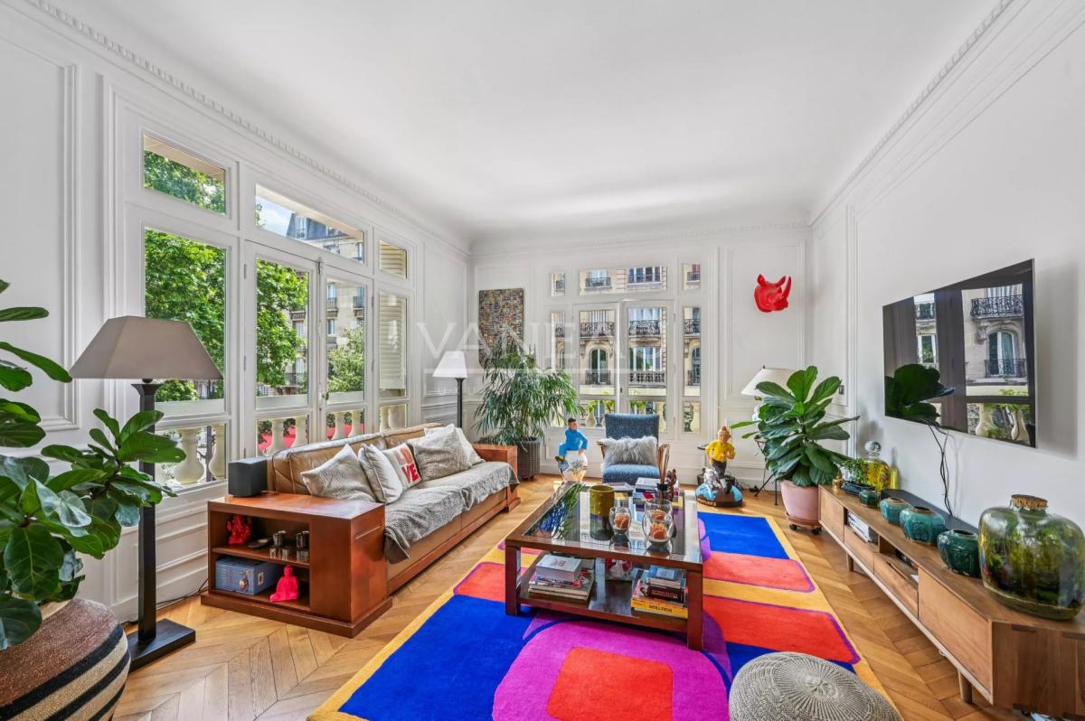 Paris VII- Appartement familial au pieds du Champ-De-Mars