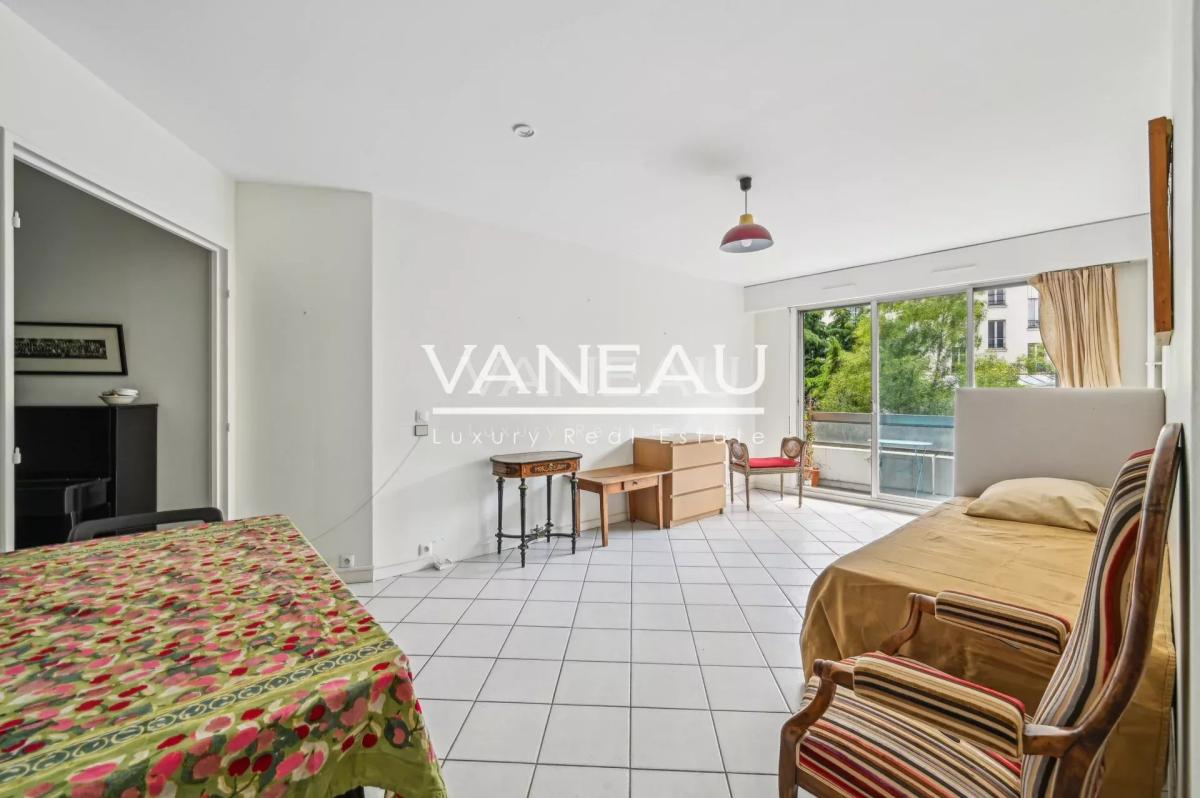 Convention Alleray - Studio avec balcon sur verdure