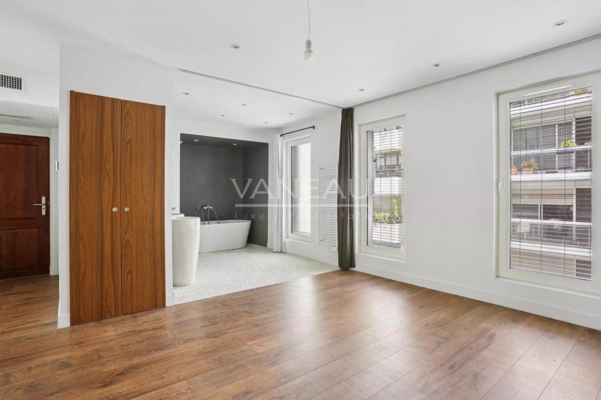 Vente Maison Architecte (275m²) Paris 15e avec ascenseur et roof