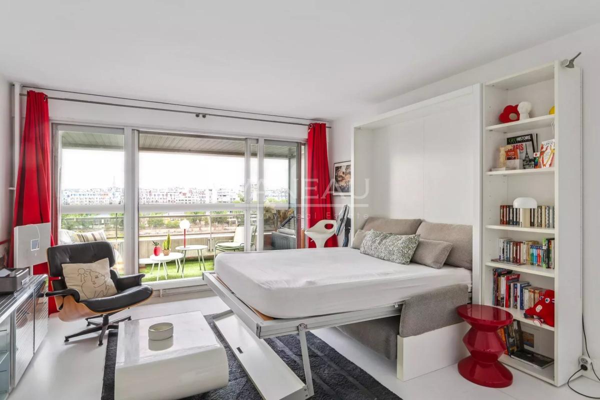 XV ème Javel - Grand studio lumineux avec loggia. Sans vis-àvis
