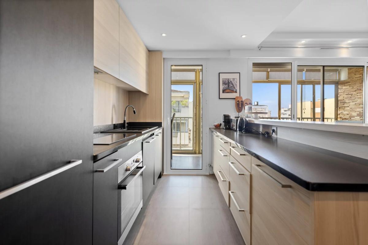 VENTE APPARTEMENT 2 PIECES CANNES BASSE CALIFORNIE