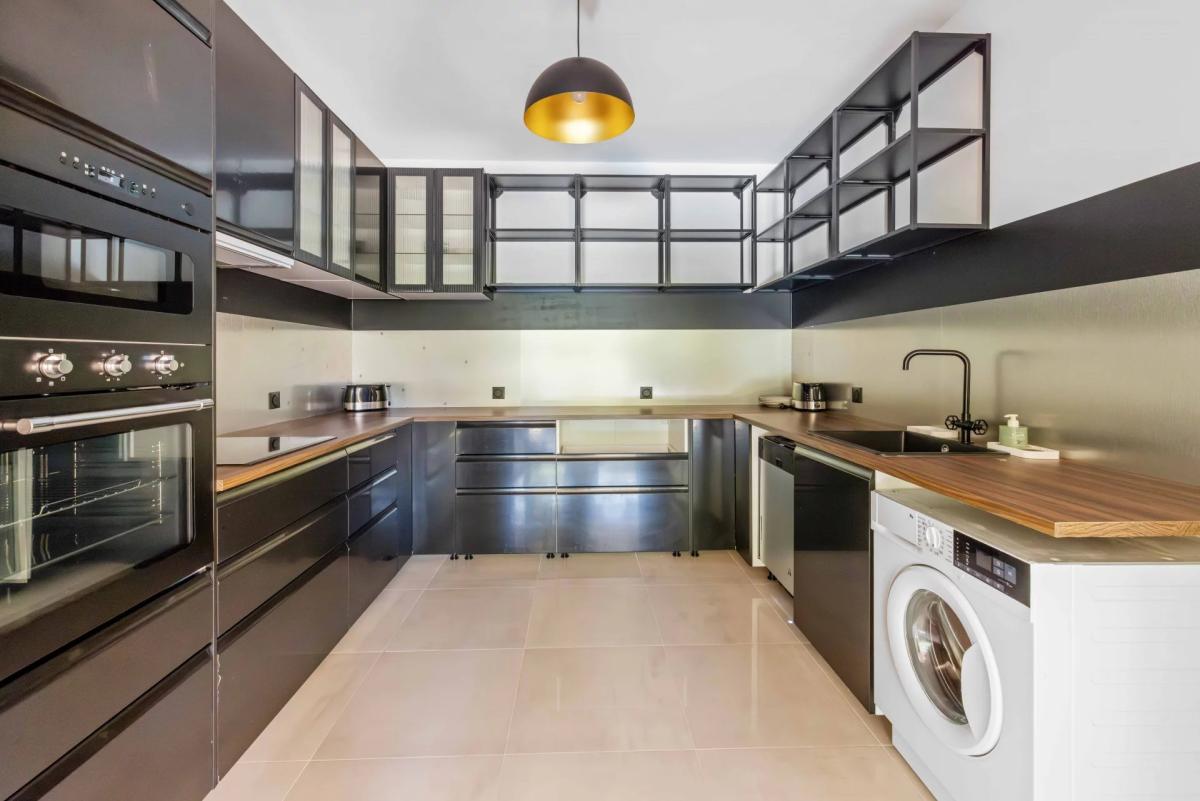 Mougins – Superbe villa provençale avec terrain constructible à 