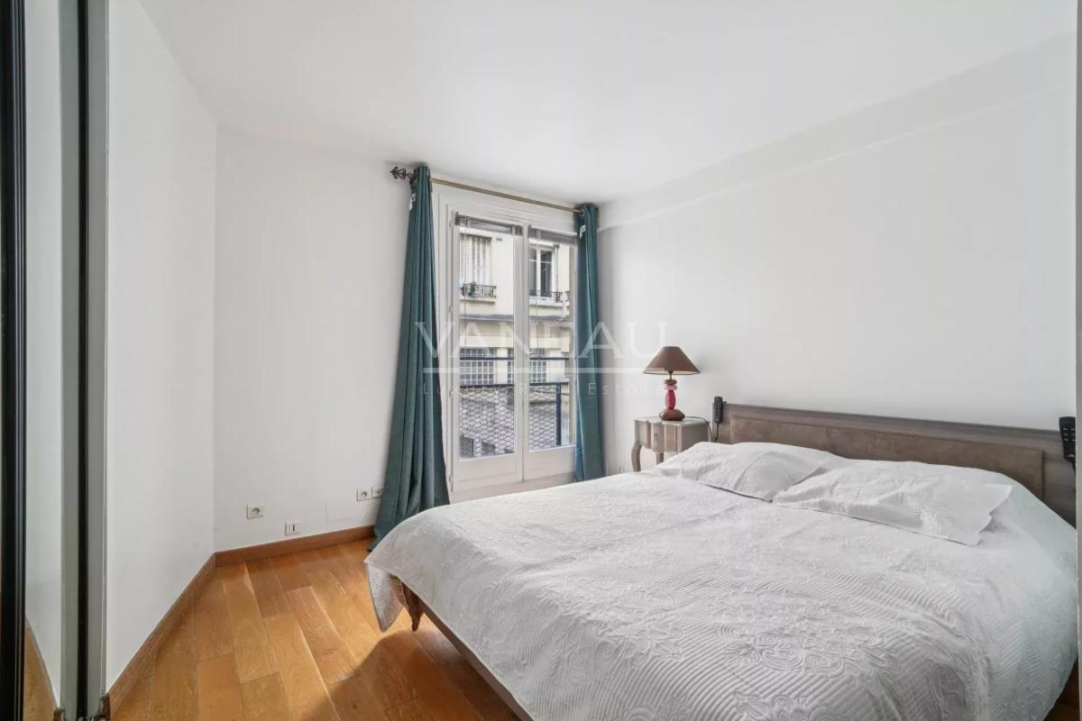 PARIS XVIe - Passy - Bel appartement avec vue Tour Eiffel