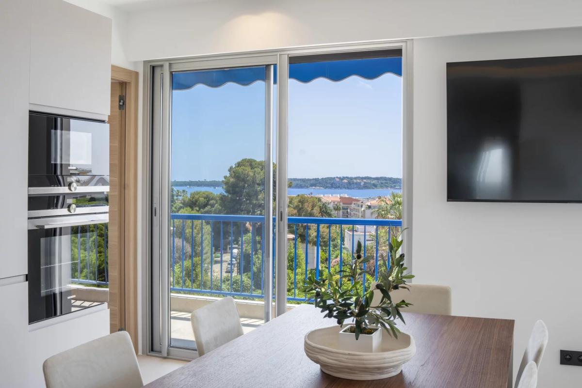Cannes Basse Californie appartement à vendre 4 pièces vue mer