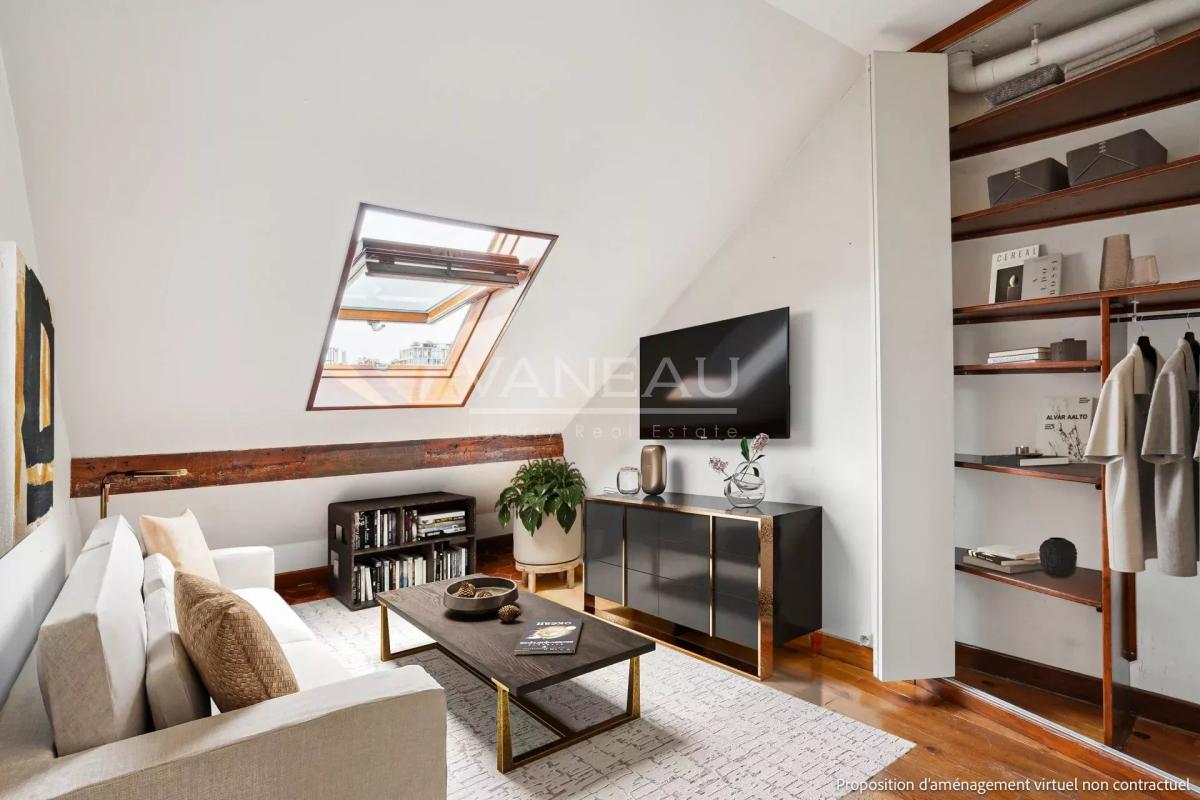 Batignolles - Appartement deux pièces dernier étage