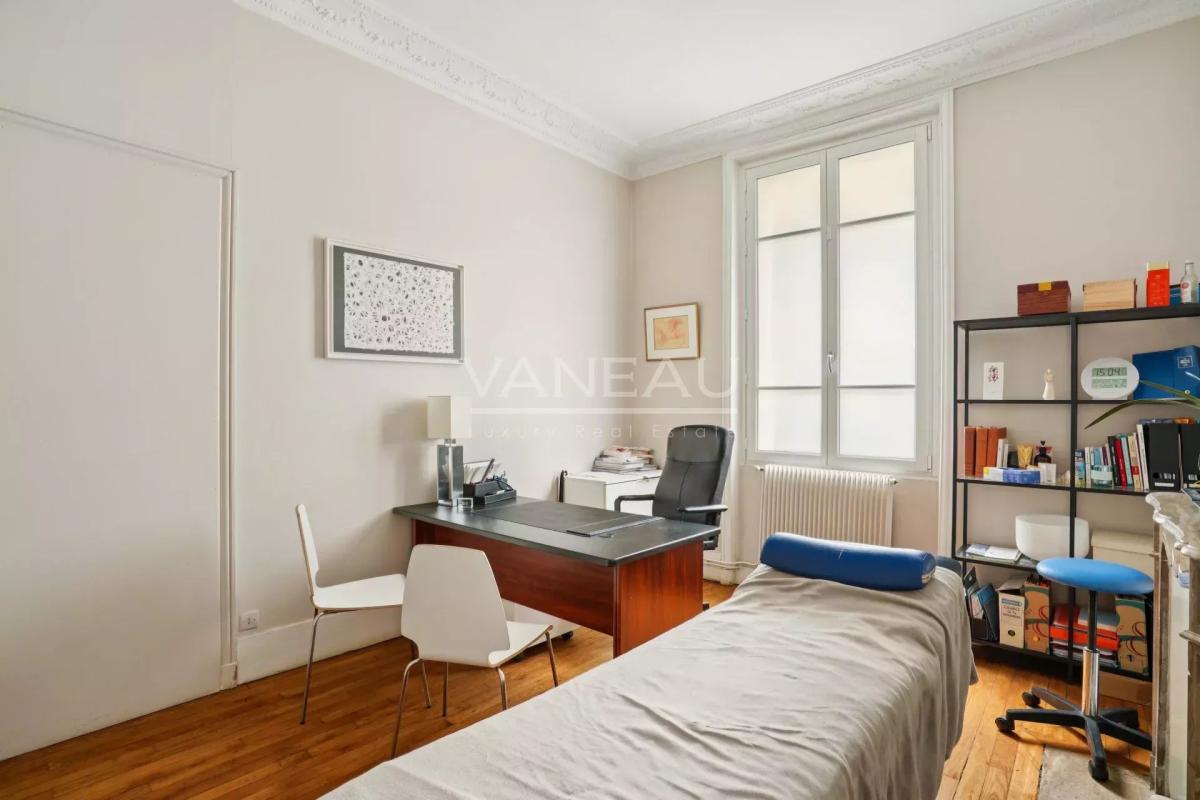 Paris XVe Breteuil - Appartement de standing dans un magnifique 