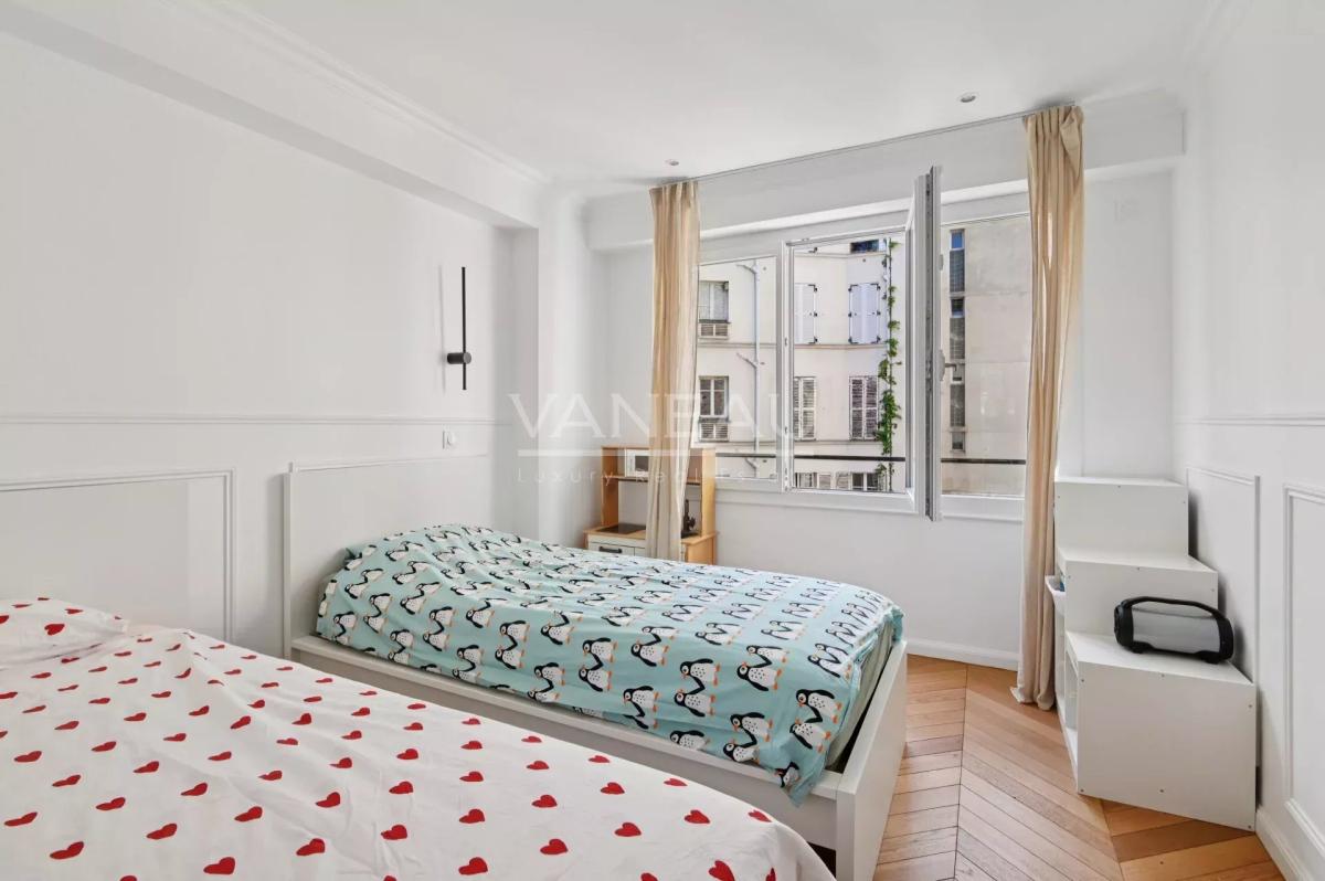 PARIS XVIe - Village d'Auteuil - Bel appartement familial et de 