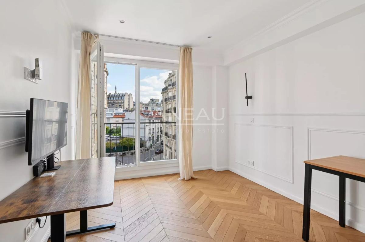 PARIS XVIe - Village d'Auteuil - Bel appartement familial et de 