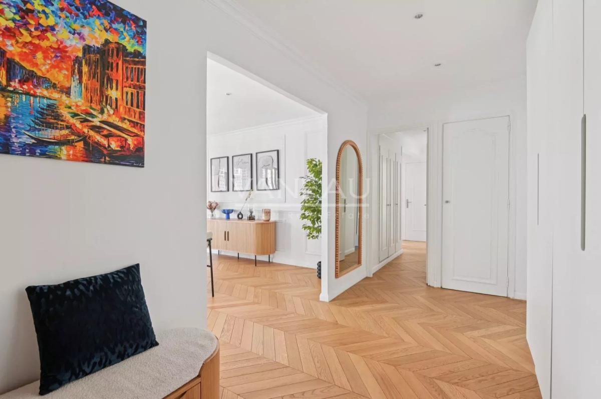 PARIS XVIe - Village d'Auteuil - Bel appartement familial et de 