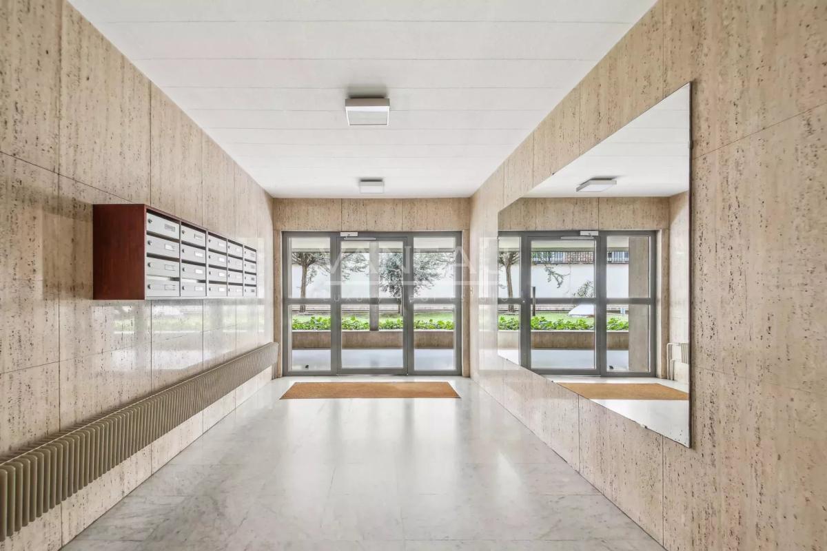 Paris XVe – Boucicaut / Charles Michels : Appartement dernier ét